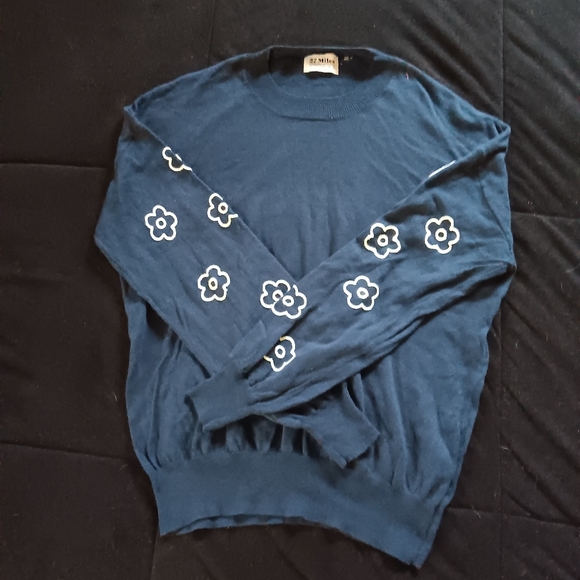 27 Miles Malibu Sweaters - 27 Miles 100% Cotton Sweater Navy Blue With Flower Sleeve